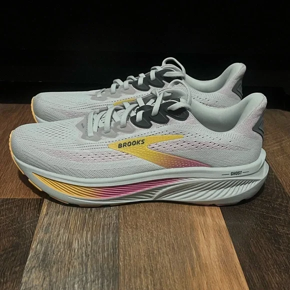 SUPER EUC!! 9 WIDE* Women’s GHOST 17 Brooks Running Shoes Size 9 WIDE* - Picture 2 of 14